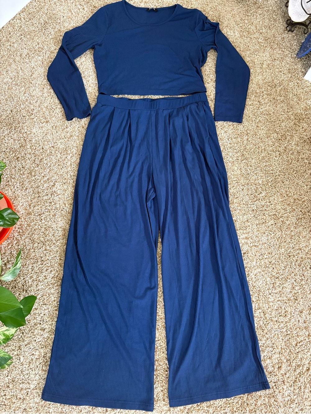BTFBM women’s XL navy blue ribbed two piece long sleeve pants set